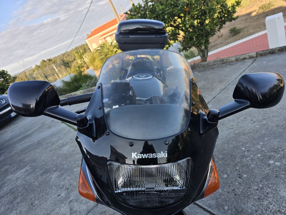 Kawazaki zzr 600   29mil kms