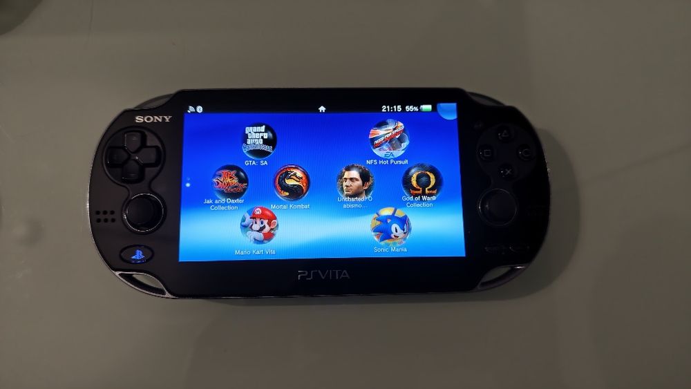PS vita oled com jogos instalados muito bom estado