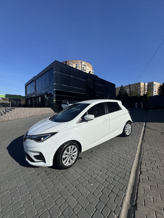 Рено Zoe Рено Зоя