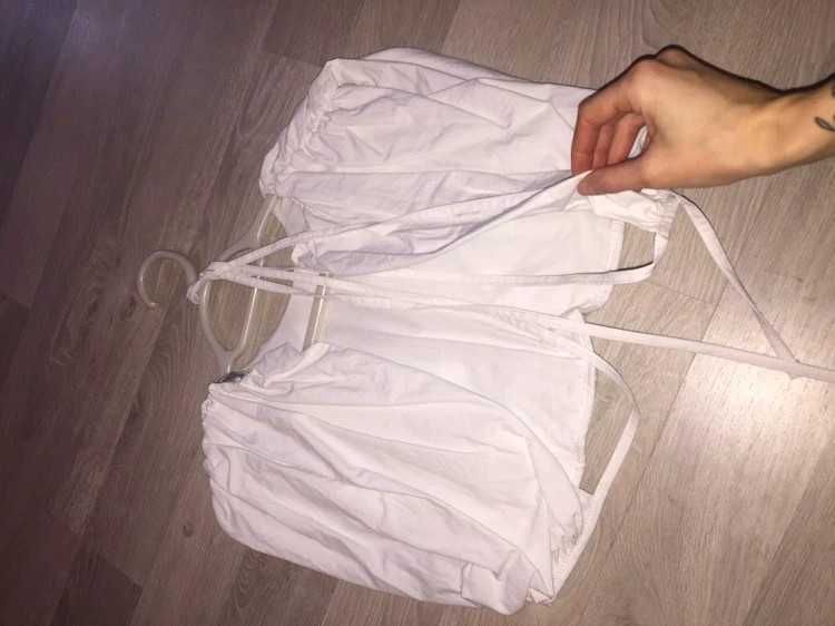 top biały wiązany zara
top biały wiązany zara