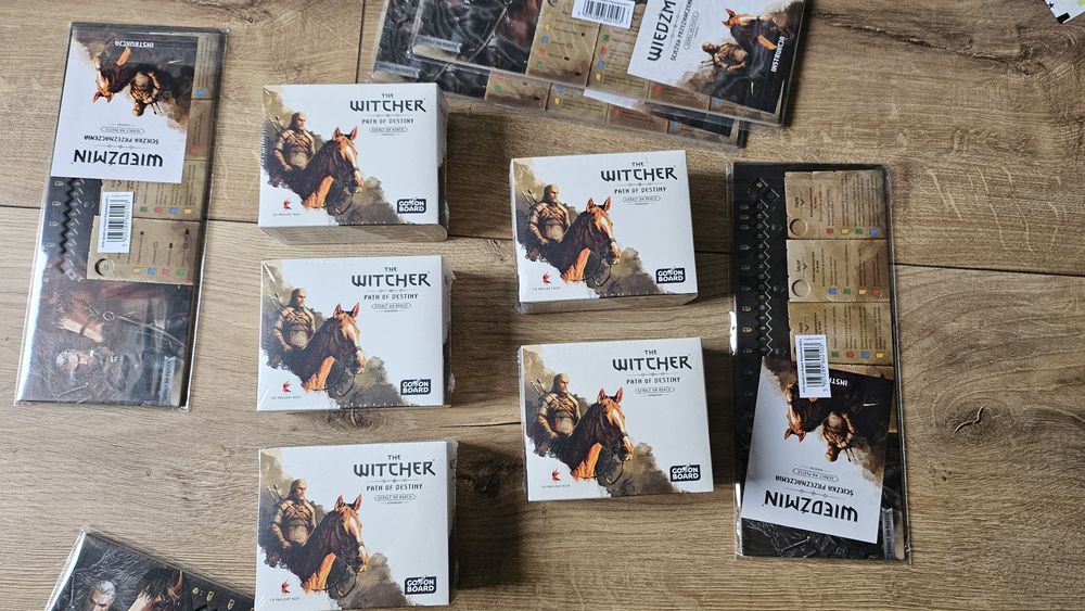 Wiedźmin Ścieżka przeznaczenia Geralt na płotce dodatek