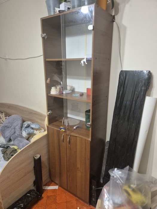 Шафа з полицями офісна