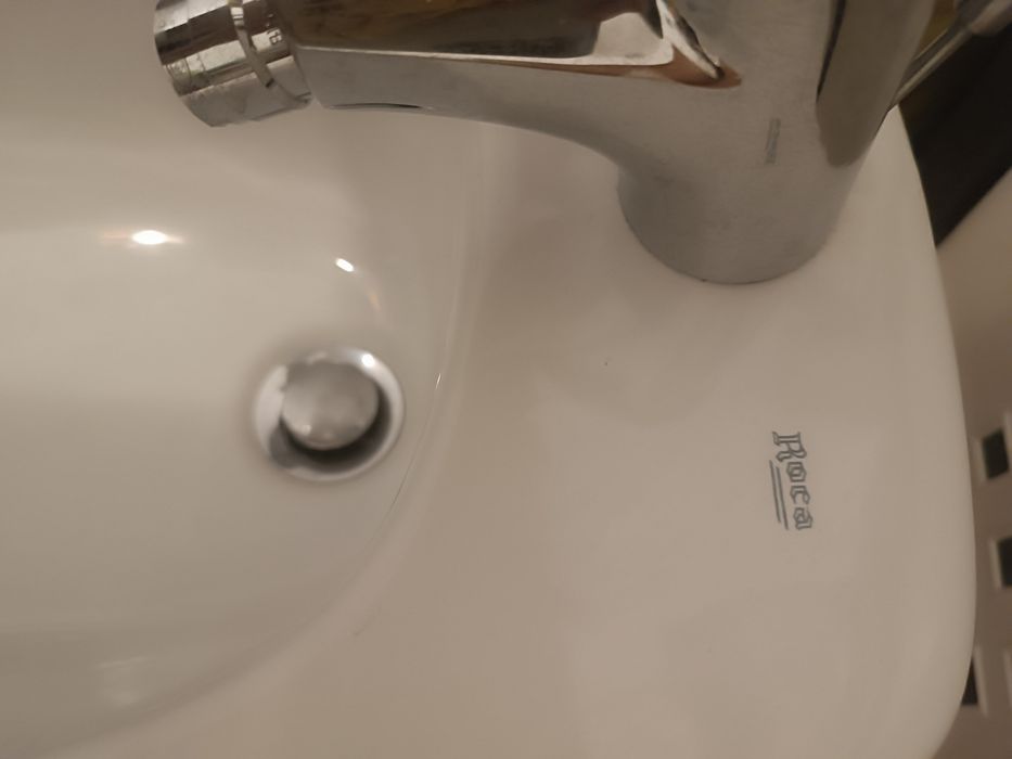 Vendo lavatório+ bidé (ROCA) + pedra mármore