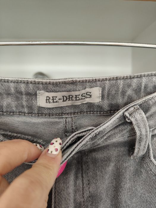 Spodnie jeans damskie