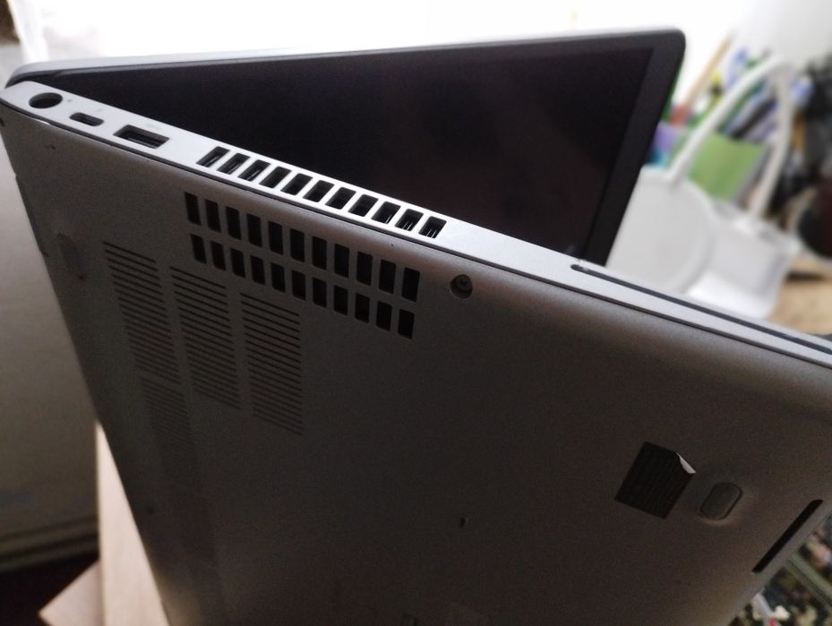Ноутбук Dell 5511 IPS i5-10400H/nVidia mx250/16gb DDR4/SSD 256gb/