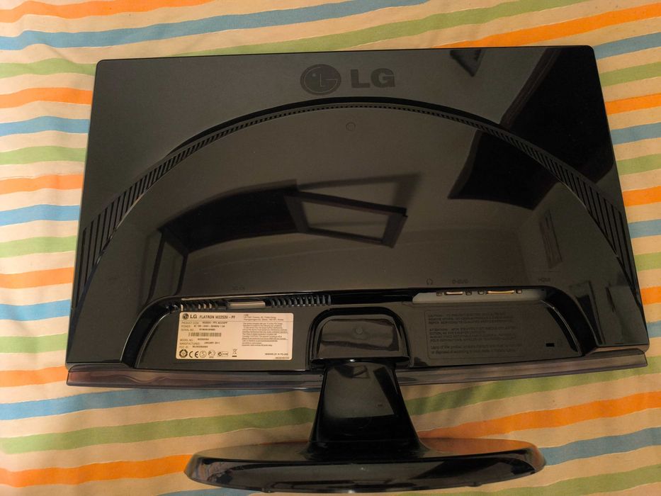 LG FLATRON W2253V-PF Monitor64563915235971121