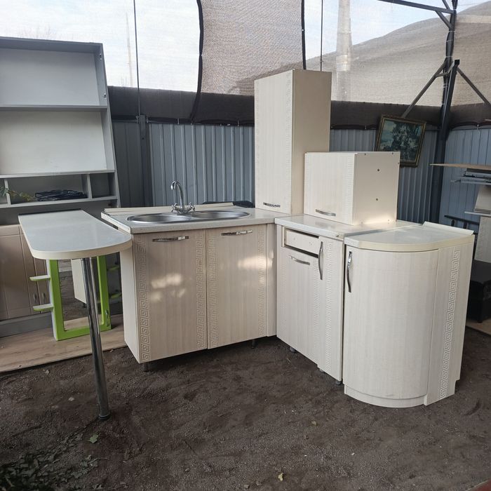 Продам кухню , телефонуйте все розпомві