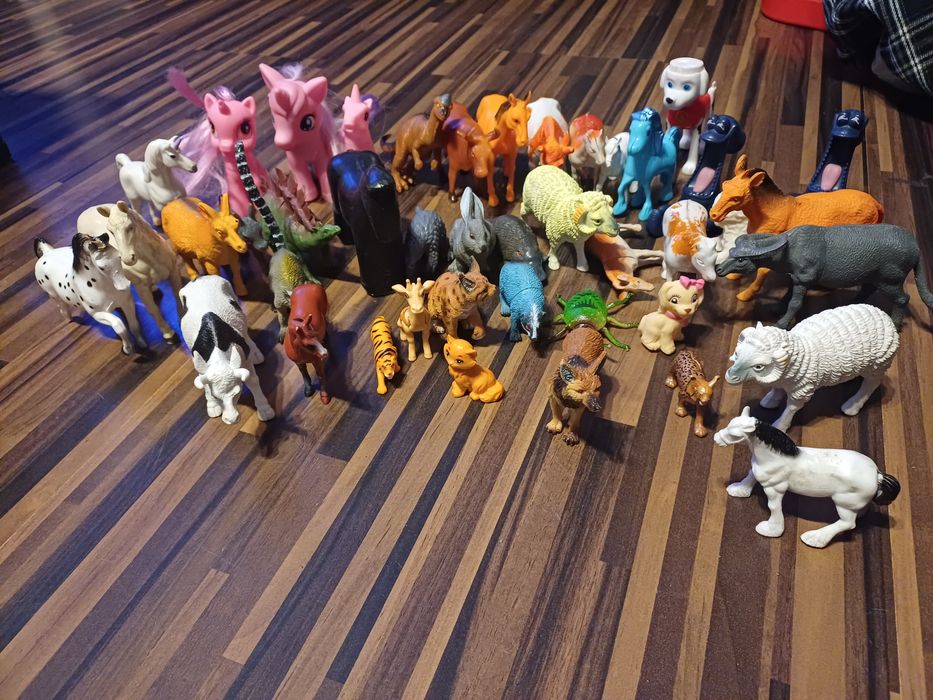 Zwierzątka figurki