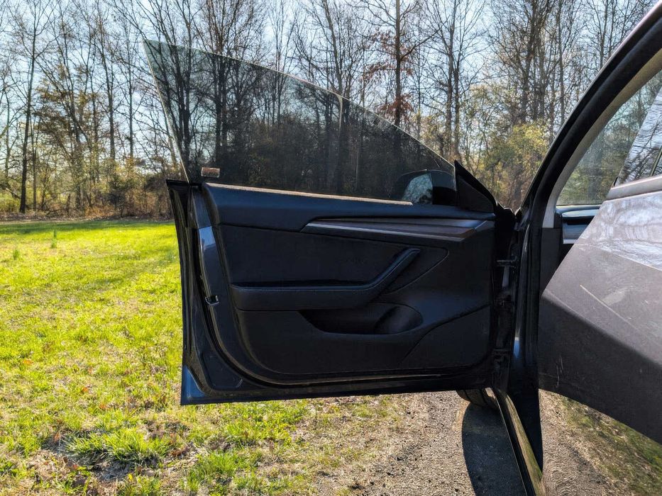 Tesla Model 3      2022