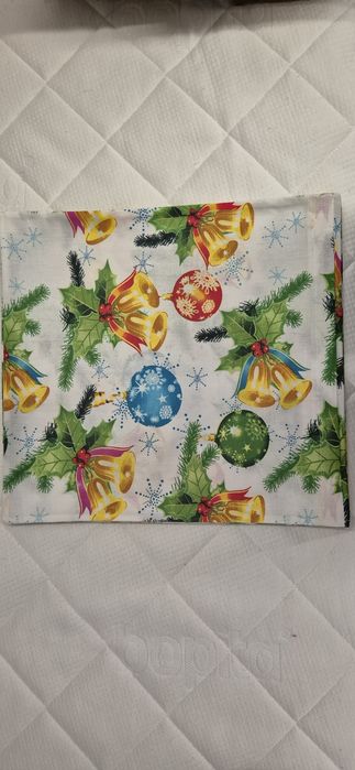 Sprzedam poszewki na jaski świąteczne