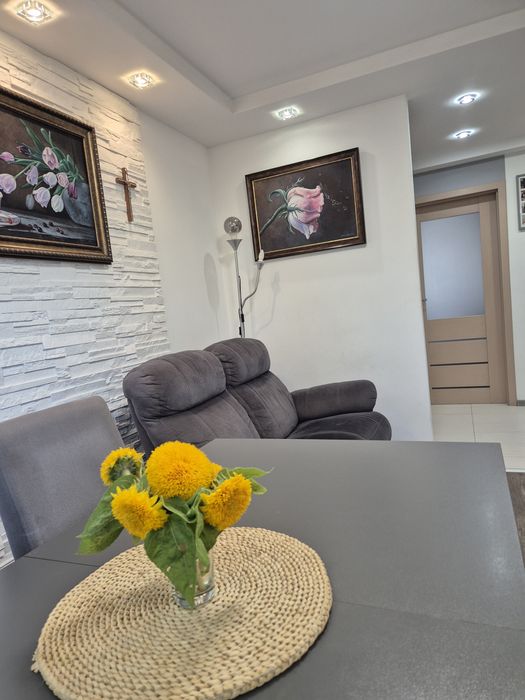 [REZERWACJA] Sprzedam mieszkanie trzy pokojowe w Gorlicach.