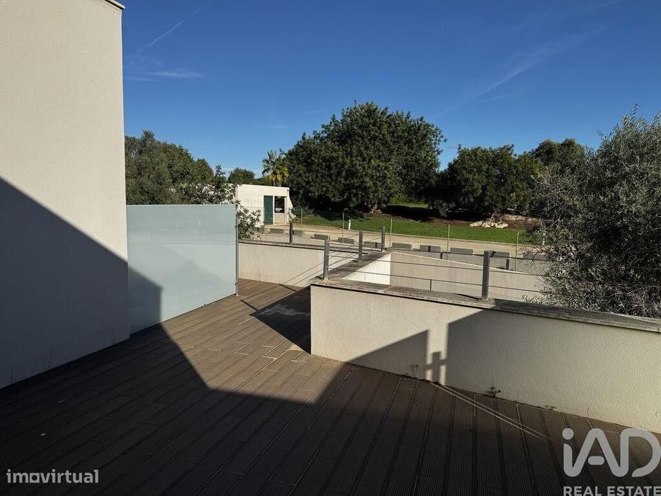 Apartamento em Estômbar e Parchal de 59,00 m2
