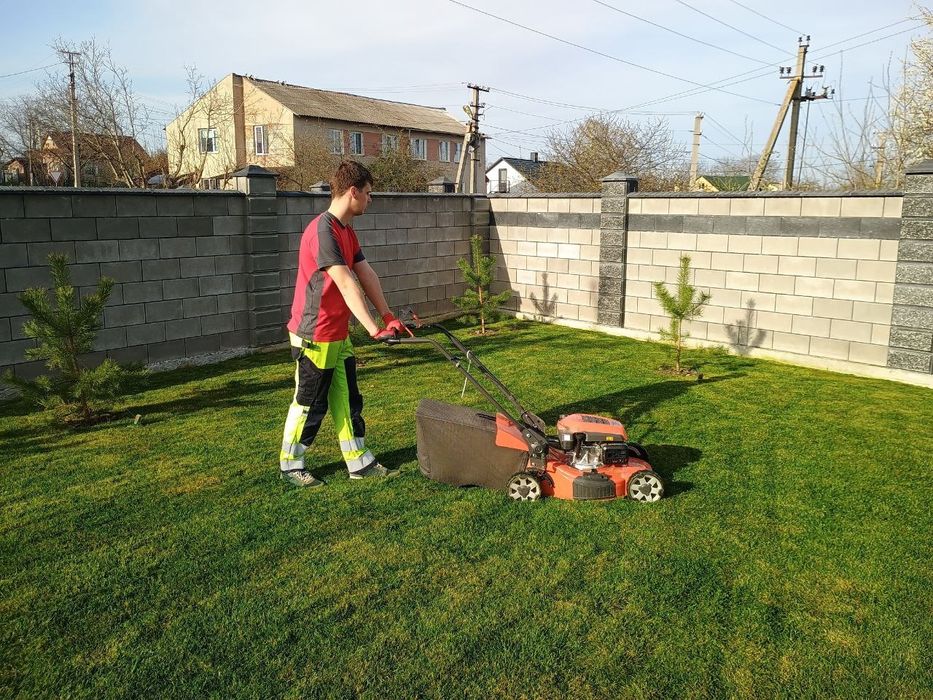 Садівник, послуги садівника, садівництво