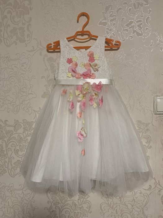 Неймовірна святкова сукня monsoon на 4 роки плаття платье