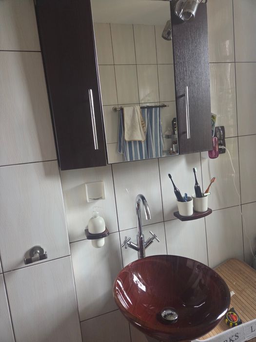 Umywalka- misa + szafka gratis