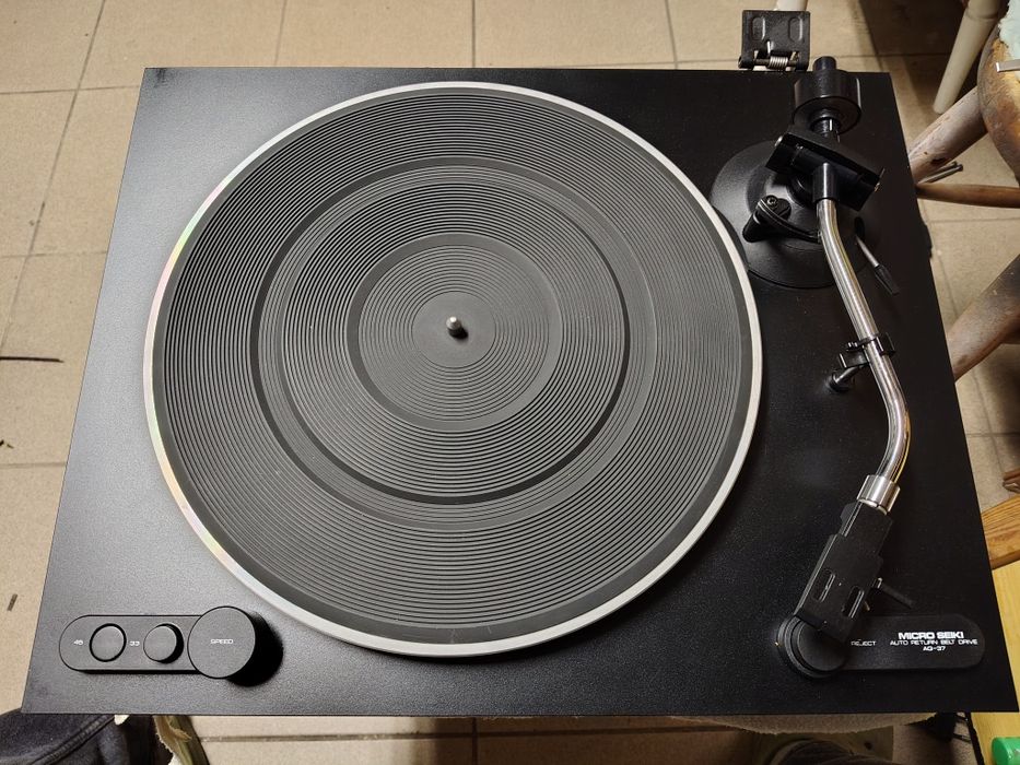 Zabytkowy gramofon