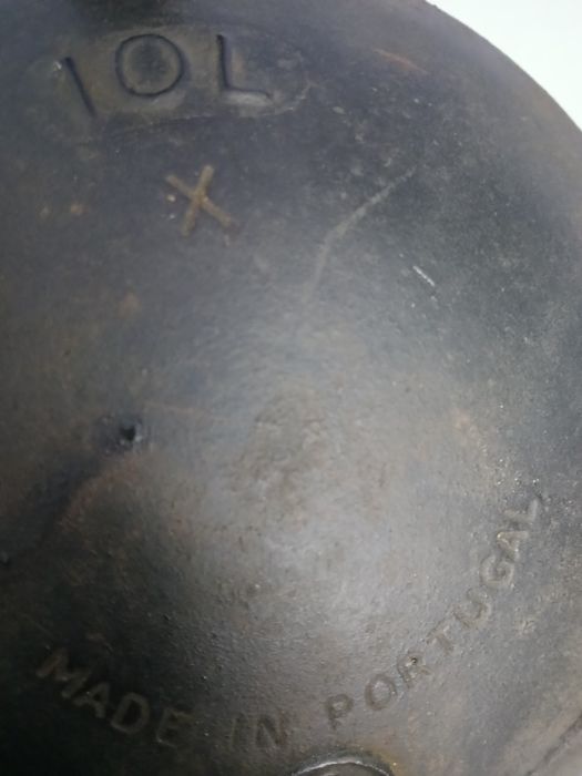 Panelas de ferro + trempe .