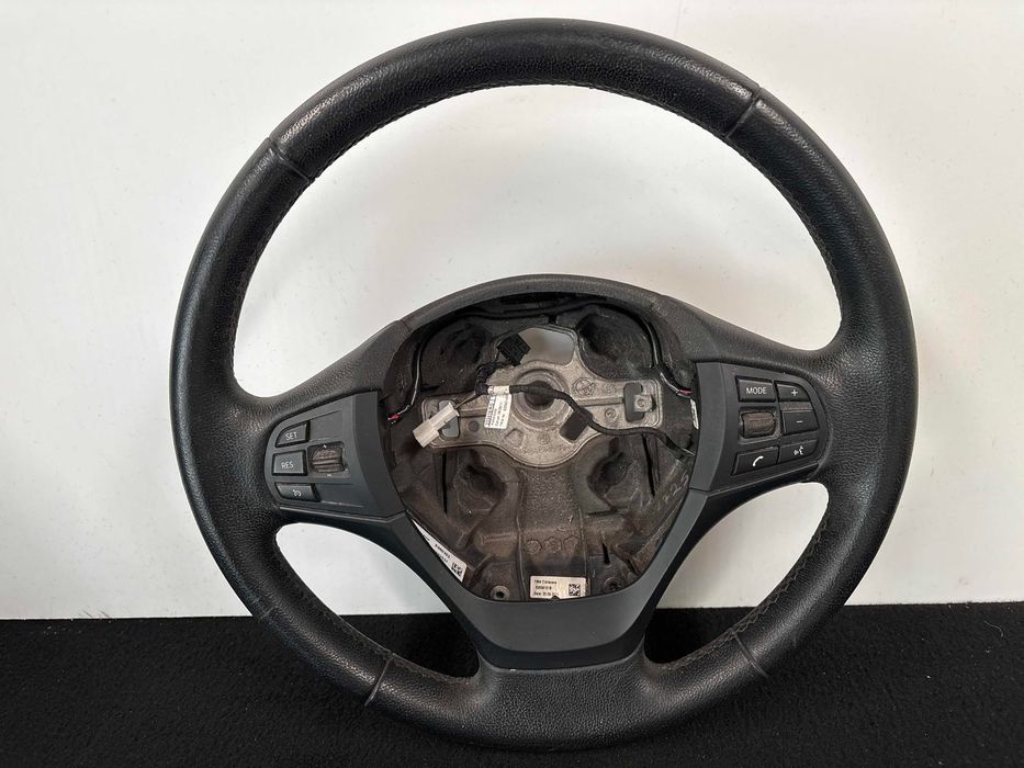 Volante do Motor 62558003D - BMW 1