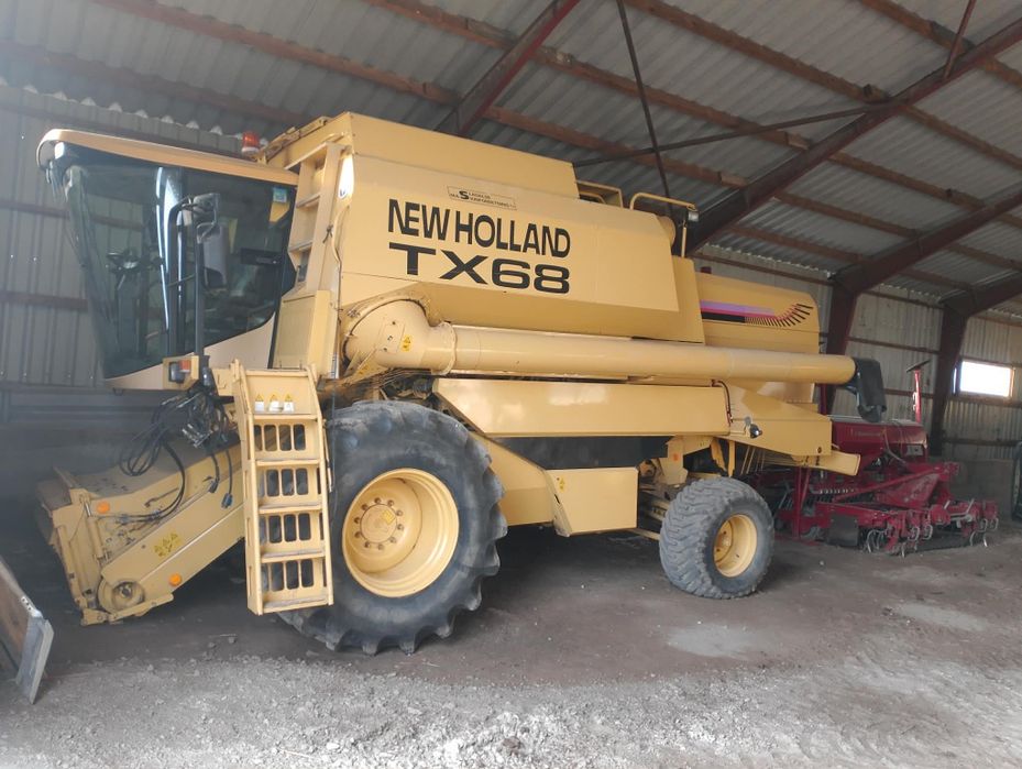 Kombajn New Holland Tx 68