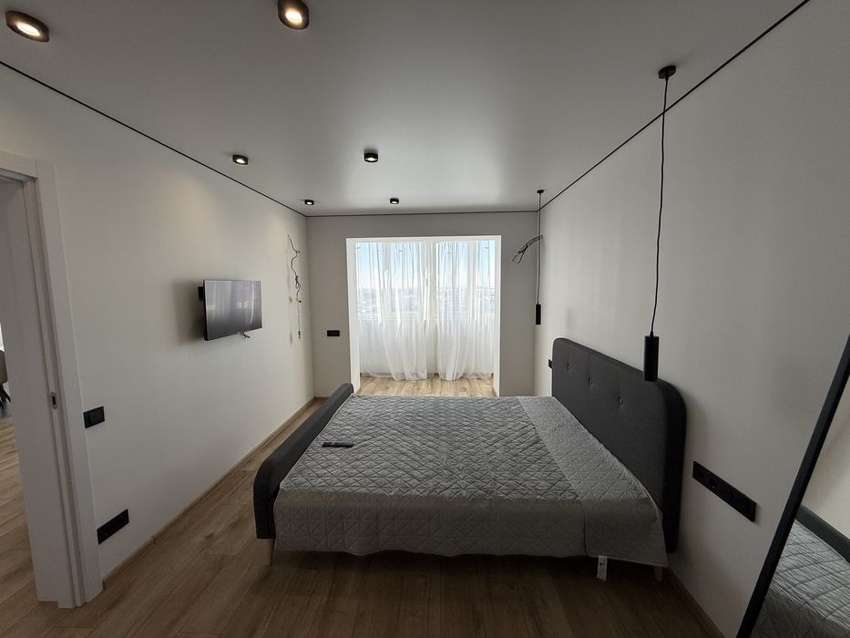 Оренда 2-кімнатної квартири Студії  р-н  Ж/М Тополя-3