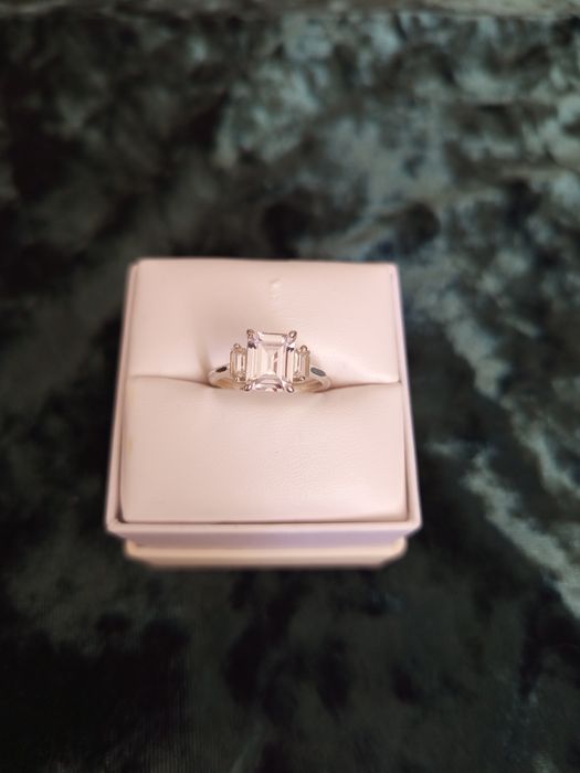 Неймовірна срібна каблучка