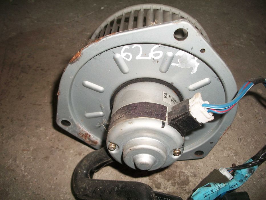 мотор печки Mazda626 Volkswagen T4 LT28 Golf Peugeot Partner Boxer C25