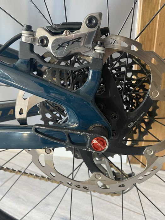 Samta Cruz Nomad C  Carbon