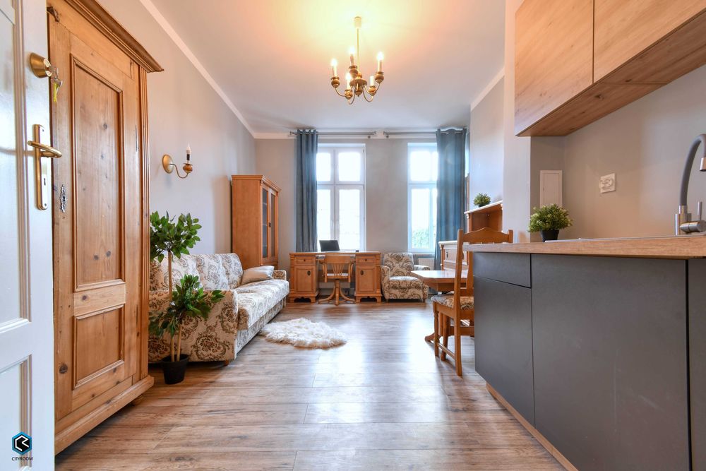 | Kawalerka 25m2 | Centrum | ul. Półwiejska 35 | od zaraz |