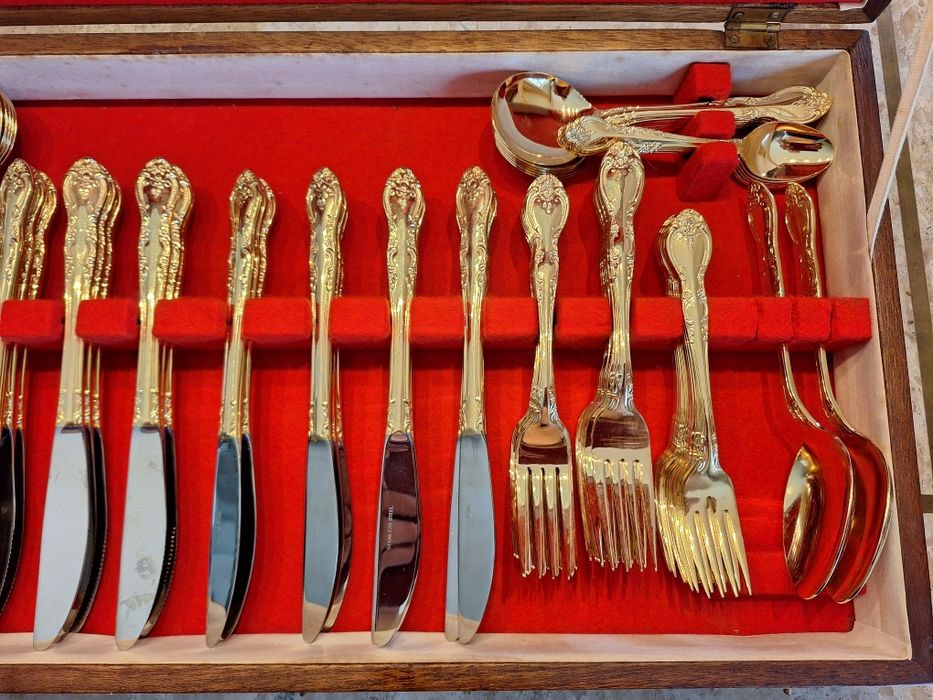 Faqueiro banhado a ouro 24k e Conjunto para Torta