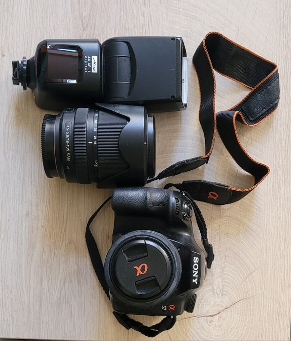 Sony A57+2 об'єктива+спалах+сумка