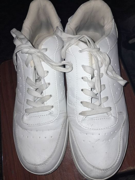 Кросовки 43р білі