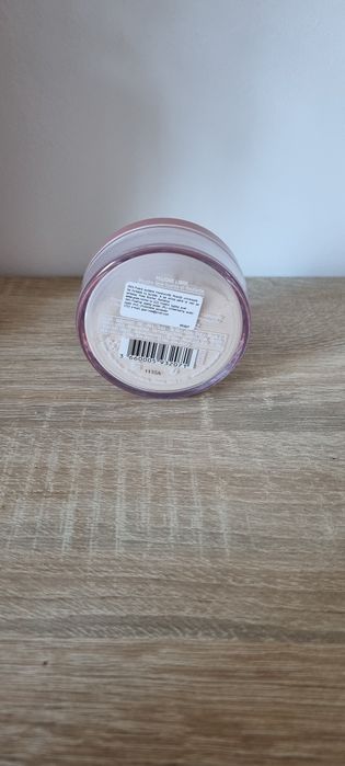 NOWY uniwersalny puder sypki Ives Rocher