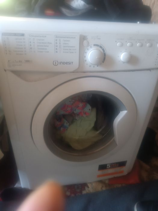 Продам две машинки стиральные автомат на запчасти не дорого,пишите