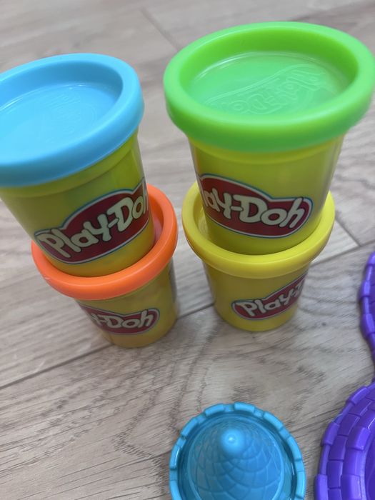 Play-doh Lodowy zamek + 4 ciastoliny