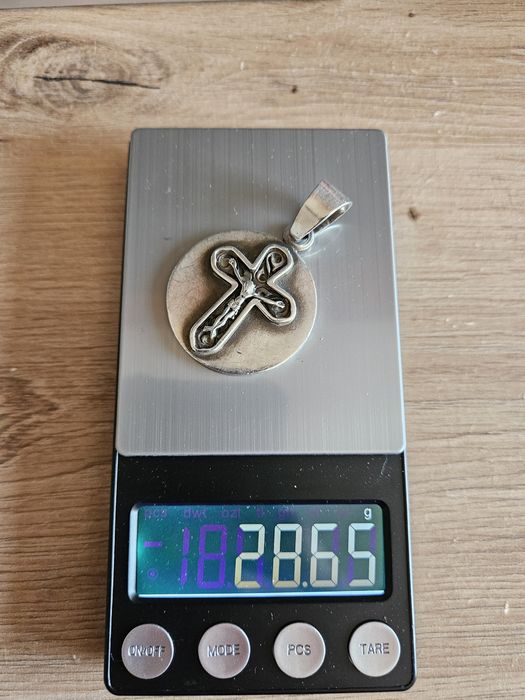 Srebrny Medalion z Krzyżem i Łańcuszkiem splot  Ankier