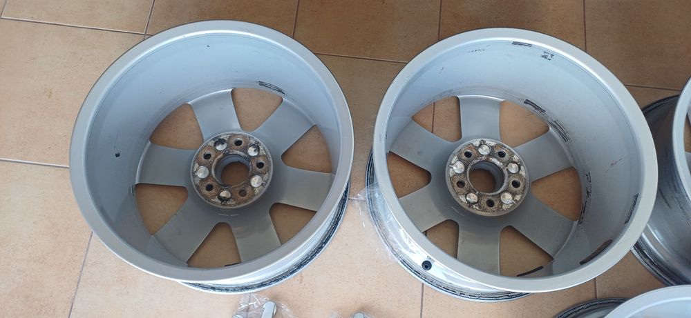 Alufelgi 17"orginalne Audi.