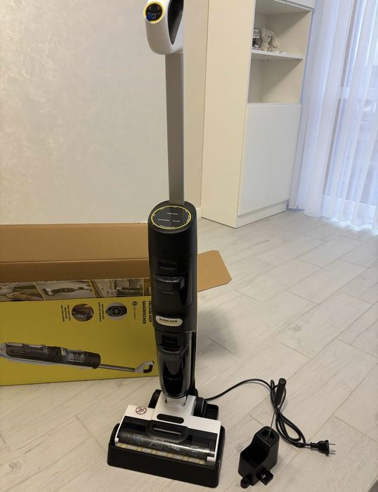 Пилосос ручний миючий Karcher FCV 4