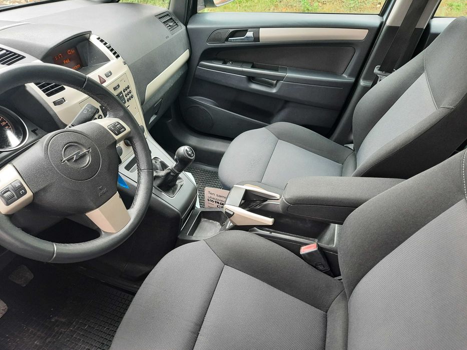 Wyprzedaż 1.6 benzyna 7 osobowy ważne opłaty