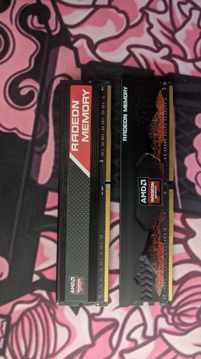 AMD Radeon 2x8 ГБ DDR4 2400МГц