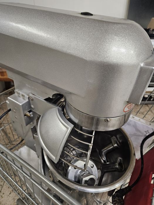 Robot profesjonalny do ciasta