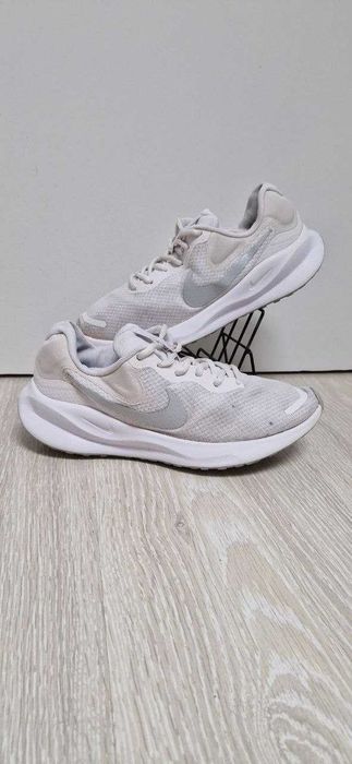 Кросівки Nike Revolution 7