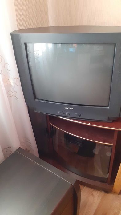 Продам телевізор Samsung CS-21D9R