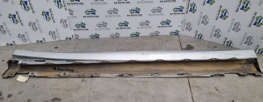 Embaladeira esquerda e direita Mercedes Classe R W 251