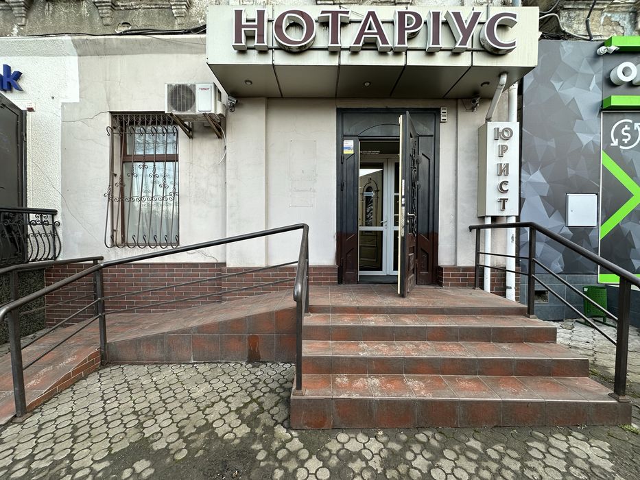 Фасадное помещение на проспекте