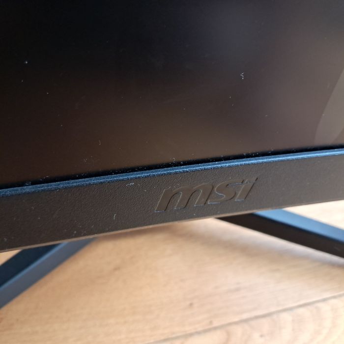 Monitor MSI G27C4