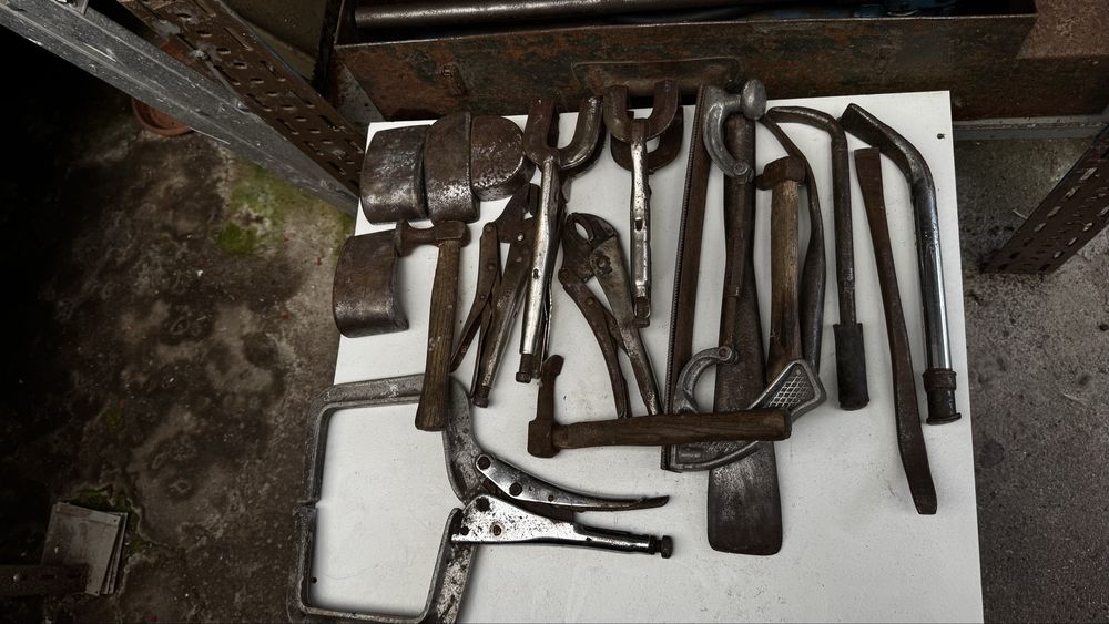 Ferramentas para chapeiros usadas