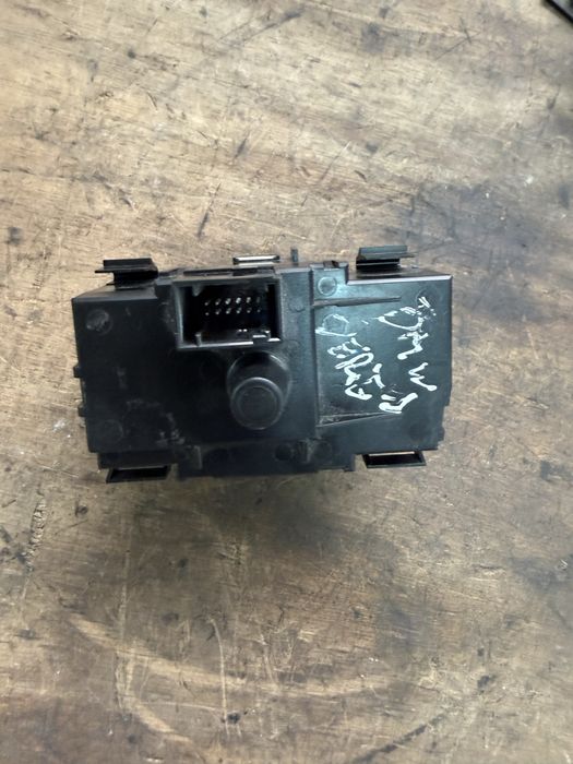 Comutador / Módulo de Luzes BMW Série 1 (E87/E81) e Série 3 (E90)