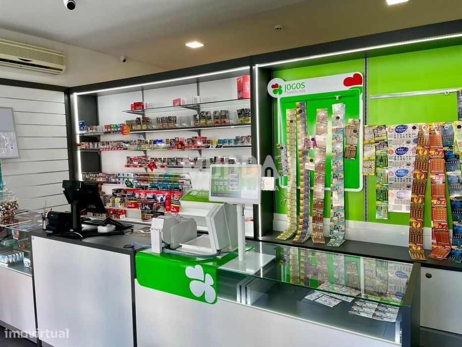 Quiosque com jogos da Santa Casa