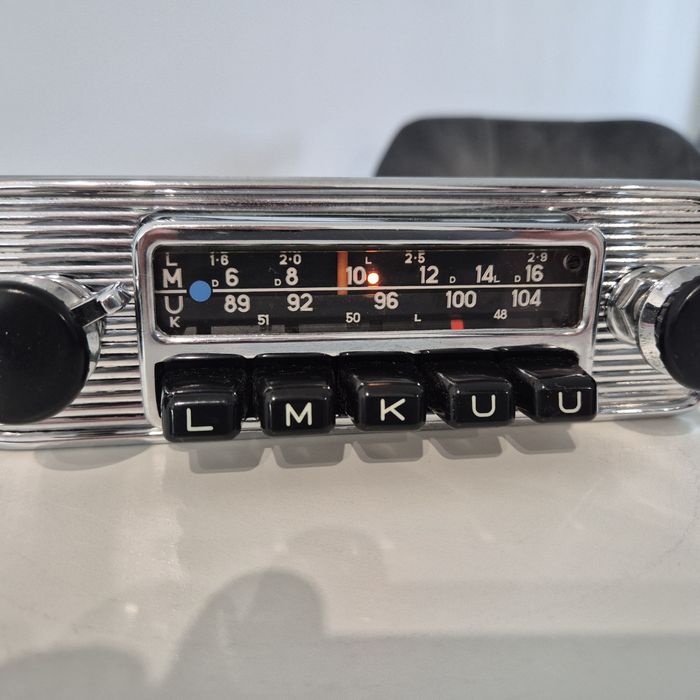 Zabytkowe radio BLAUPUNKT LMKU z lat 60 z bluetooth mp3