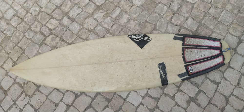 Pranchas de surf JS e Razman